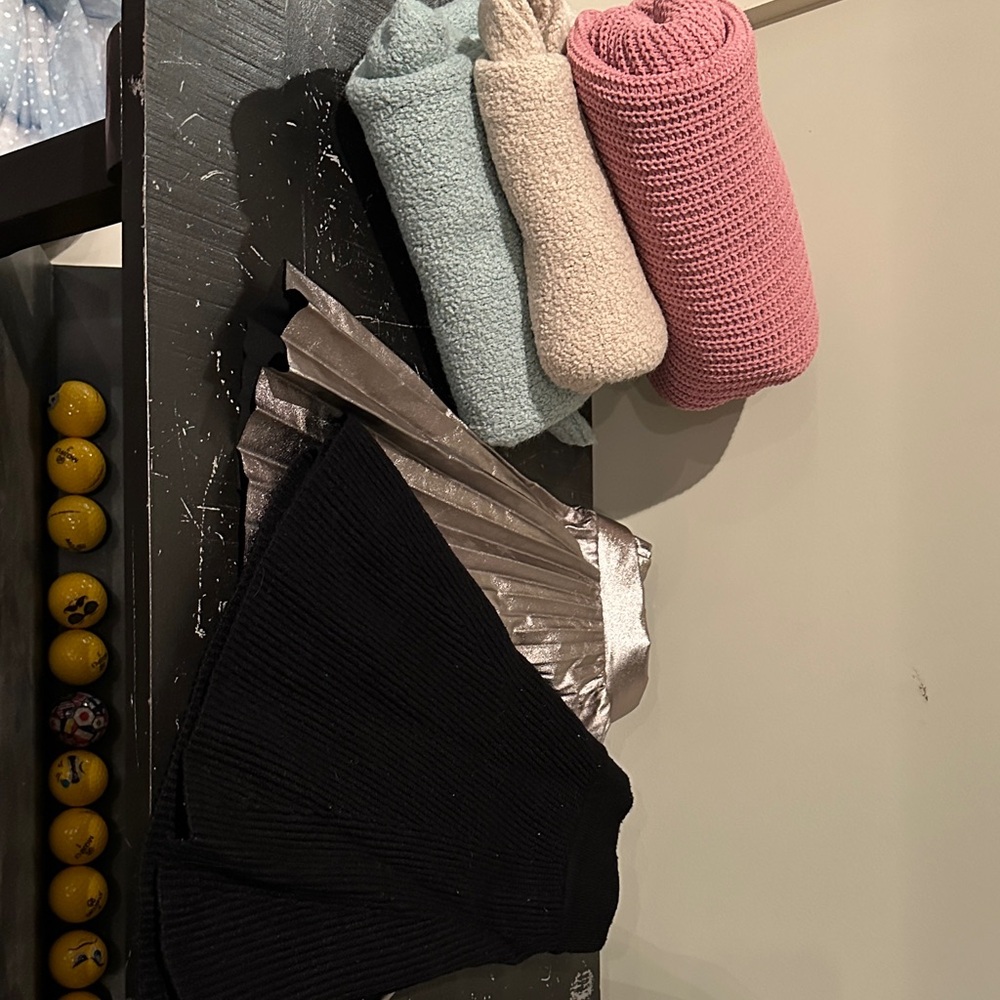 Zara Kids Knit sweater bundle - Pink, Cream, Blue